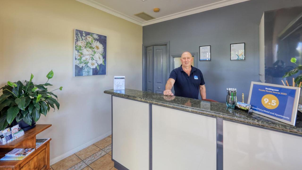 Edward Parry Motel And Apartments Tamworth Eksteriør bilde