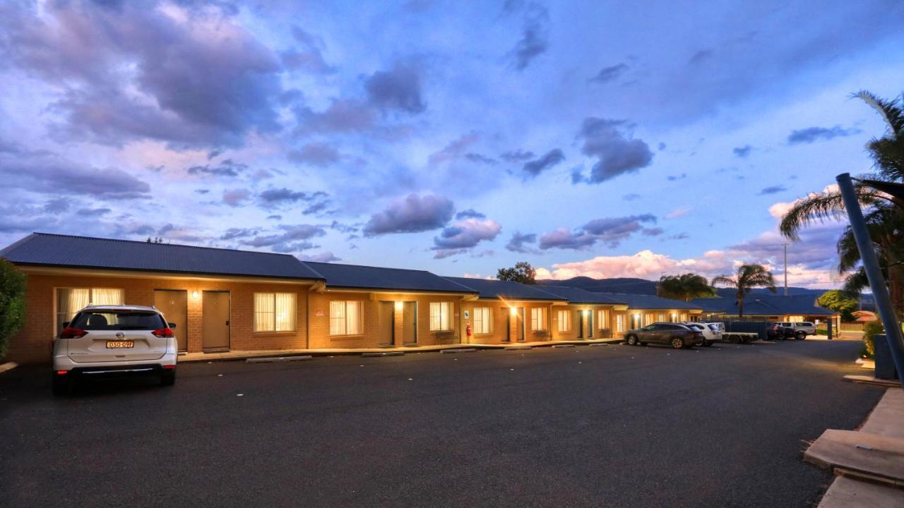 Edward Parry Motel And Apartments Tamworth Eksteriør bilde