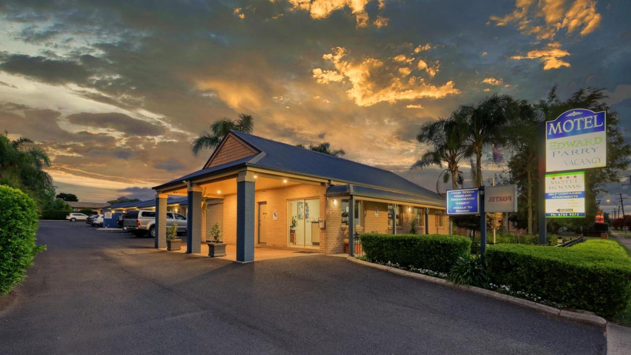 Edward Parry Motel And Apartments Tamworth Eksteriør bilde