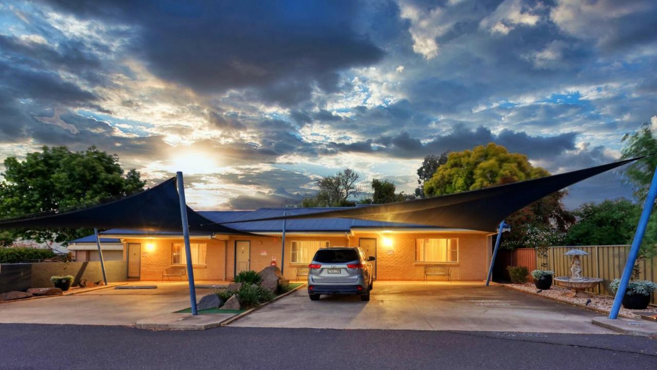 Edward Parry Motel And Apartments Tamworth Eksteriør bilde