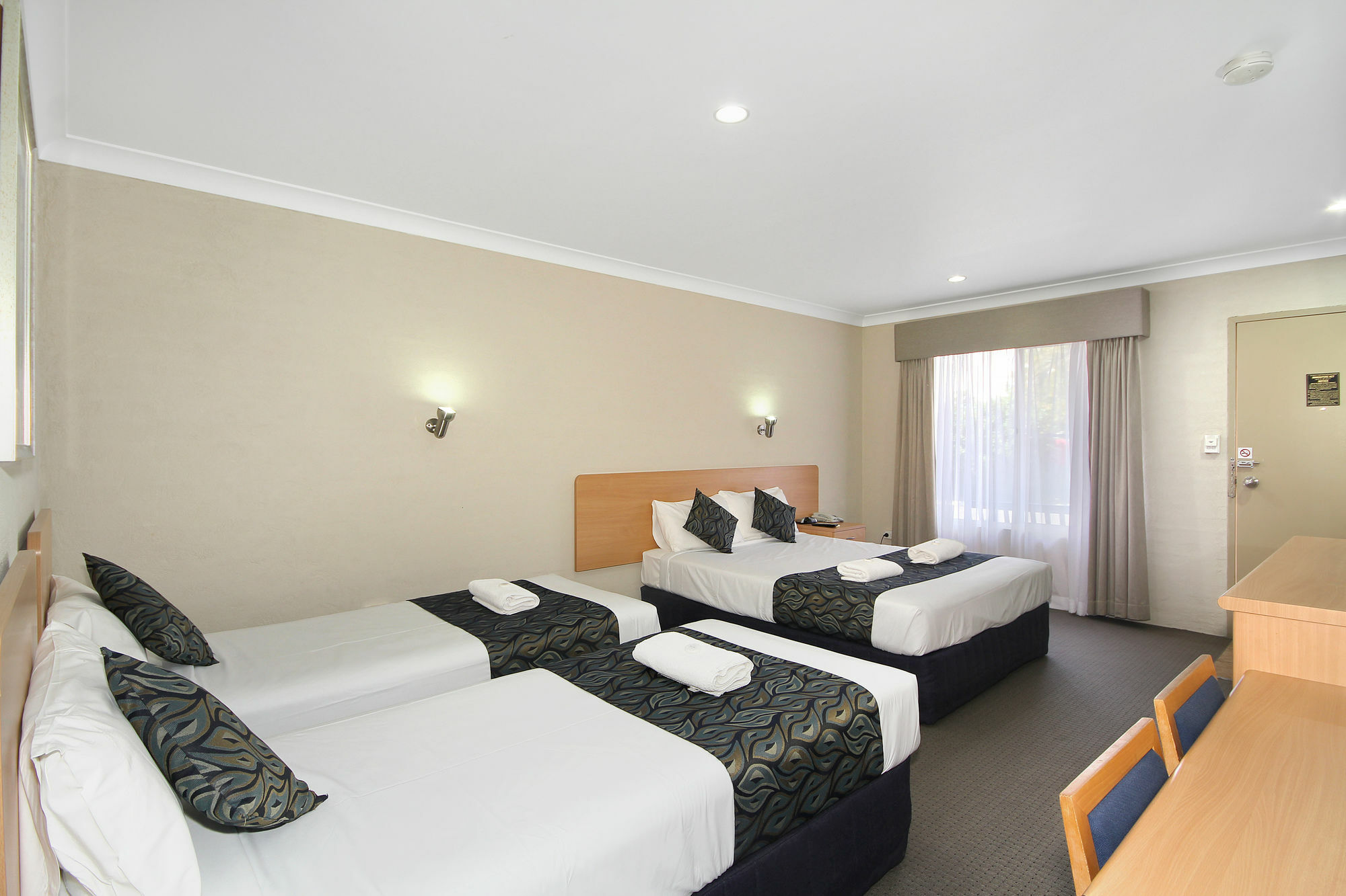 Edward Parry Motel And Apartments Tamworth Eksteriør bilde